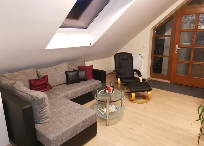 Und Auf Dem Pferdehof Apartment