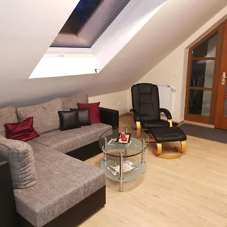 Und Auf Dem Pferdehof Apartamento